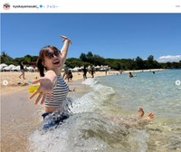 MBSの山崎香佳アナウンサー「姪に癒された沖縄　家族3世代旅行でした」（本人の公式インスタグラムから）