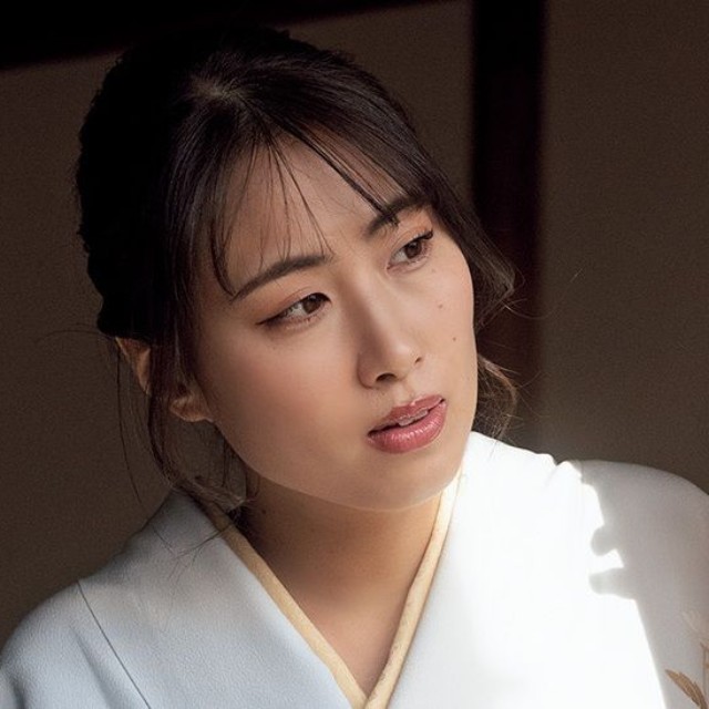 爽香（撮影／中山雅文　ヘアメイク／小林阿佐美　スタイリング／八杉直美）