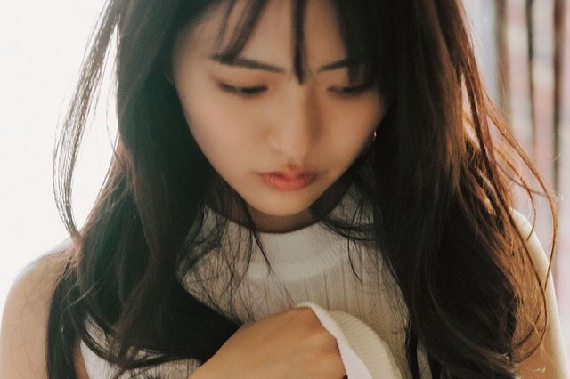 豊田ルナ「週刊ＳＰＡ！」（扶桑社）５月６・13日合併号より＝撮影：時永大吾 ヘアメイク：萩村千紗子 スタイリング：工藤沙恵（ミタケイショウ） 撮影協力： 映し絵の宿 神水館