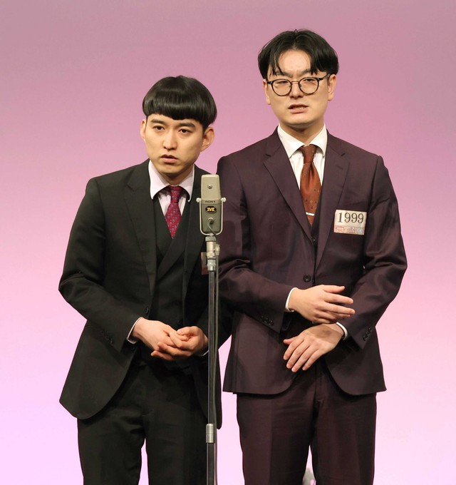 お笑いコンビ「めぞん」の吉野おいなり君（左）、原一刻