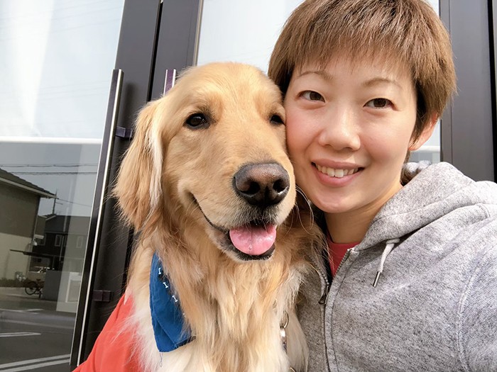 金太郎は輸血ドナー犬として活躍する。元々は病院で飼われていたが、八木沼さんは大型犬と暮らせる家に引っ越し、愛犬として迎え入れた（八木沼さん提供）