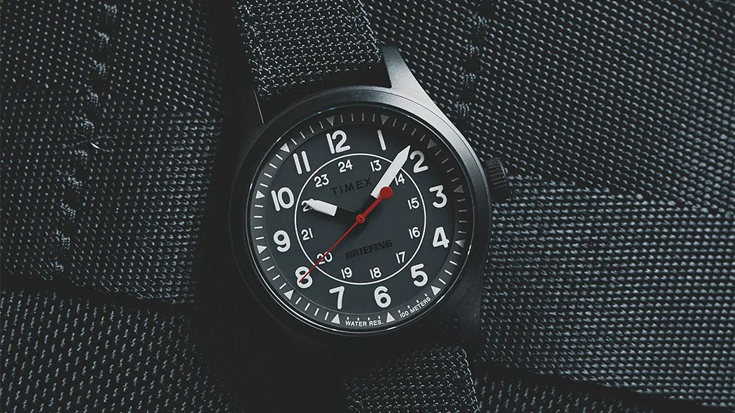 約10年ぶりとなるTIMEXとのコラボレーション！<br>ミリタリーとタフネスを体現する、<br>シーンレスに使える一本