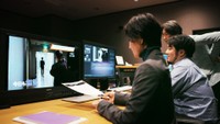 「偏向報道」のワンシーン