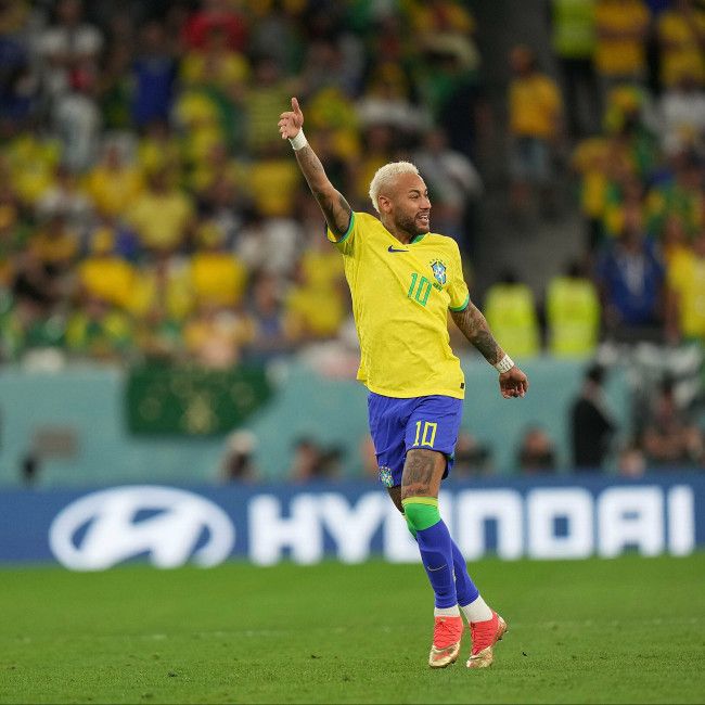 サッカー ブラジル代表ネイマールに5人目の子供！モデルのパートナーと