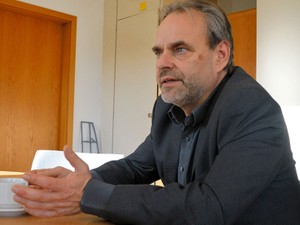 歴史教科書のあるべき姿は　国際教科書研究所・フクス所長に聞く