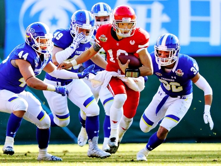 日本大学　アメリカンフットボール　Phoenix アメフト - 1年生QBが躍動 日本大学フェニックスが関西学院大を下して