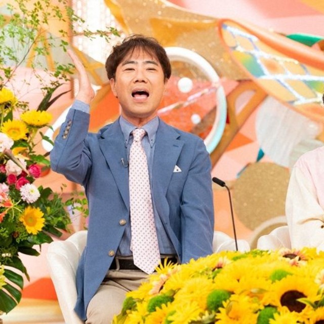 MCの藤井隆さん、井上咲楽さん©ABCテレビ