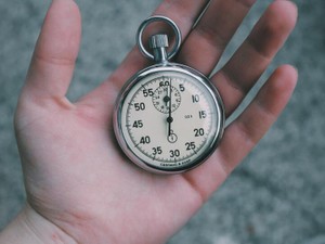 高校の1年間をバイトに費やした私には、「思い出」がないと気付いた