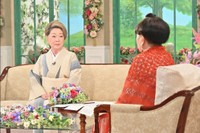 19日放送の「徹子の部屋」に出演する由紀さおり（左）と司会の黒柳徹子＝テレビ朝日提供