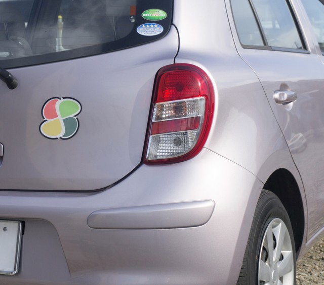 高齢者マークを付けないで運転すると違反になる？　※画像はイメージです（xiaosan/stock.adobe.com）