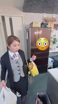 食卓を見て驚きの表情を浮かべる妻／YouTubeチャンネル「イサムとみどり」（@ISAMUtoMIDORI）さん提供