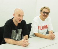 MONKEY MAJIKのメイナード（左）とタックス