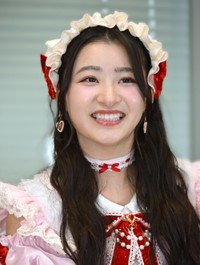 杏ジュリア(撮影・金居みつよし）