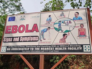 「臓器売買だ」と疑われた　エボラ出血熱流行の現場で、医師たちはデマと戦った