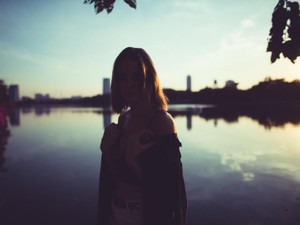 友達との会話。「恋愛の方は？」「でもさ」いつの間にか人生の採点が始まってしまう