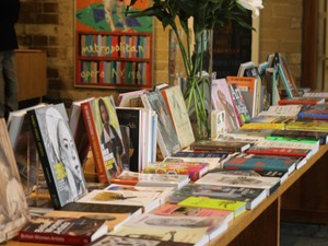 エッセイ投稿がZINE200冊販売に繋がる。書き続けることで前へ