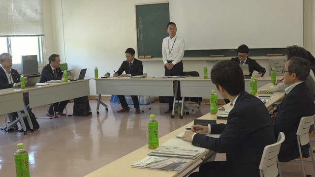 真庭高校で開かれたプロジェクトチームの初会合　5月1日