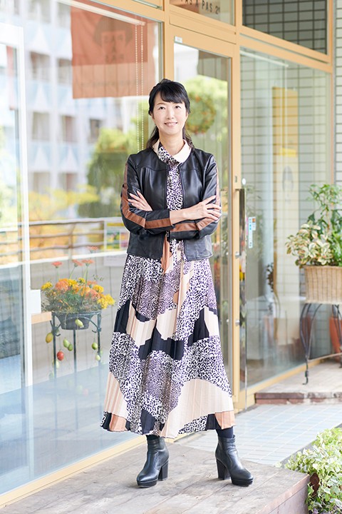 全身のテイストをそろえて着ない 甘辛バランスを考えて