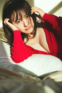 磯山さやかデビュー25周年デジタル限定のアガーカット版写真集「afterglow」©須藤敬一／講談社