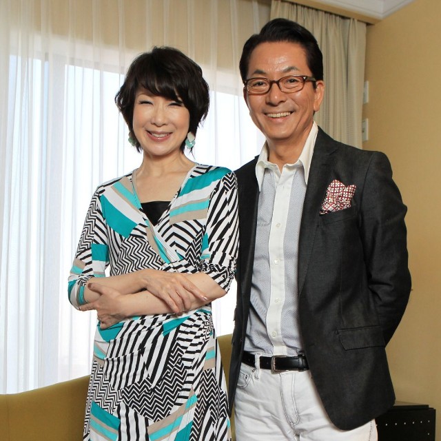 伊藤蘭（左）と水谷豊＝2013年