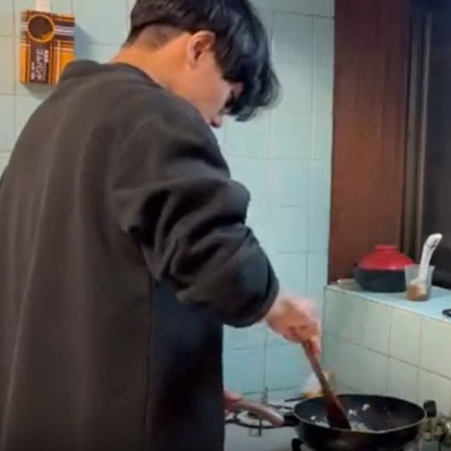 ハンバーグは初挑戦だったそう／投稿主さん提供