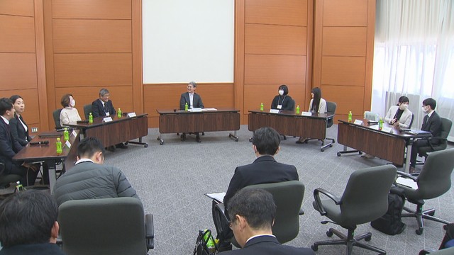 裁判員裁判の経験者が意見交換