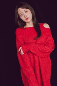 森香澄さんが纏うCOCO DEALホリデーコレクション／ONE-PIECE ¥14300