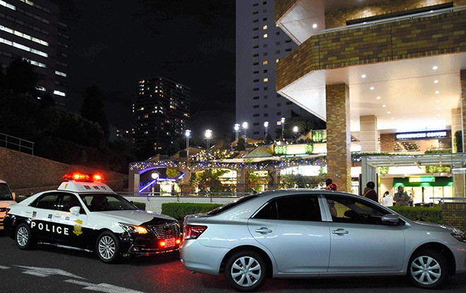 Police arrest 4 more over gang brawl in Tokyo skyscraper | The