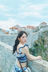 堀未央奈さん写真集（撮影：藤原宏)