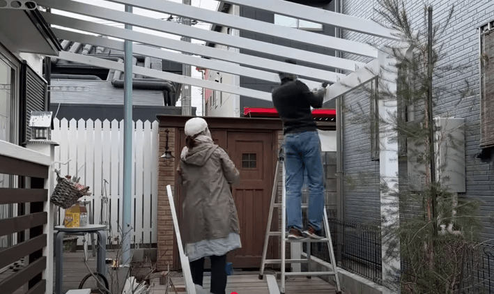 パーゴラも手作り／akaneさん（@DIY-akane24）提供