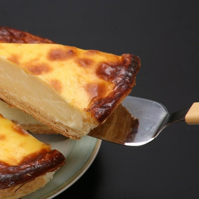 チーズベークの断面。こう見るとタルトに似てるかも？（提供：ワイルド嫁はん（道産子𓆡）さん）