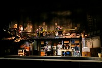 舞台「パラサイト」（ⓒ 2019 CJ ENM CORPORATION, BARUNSON E&A ALL RIGHTS RESERVED）