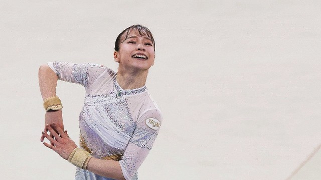 杉原愛子　画像集(15～19年)　約11500枚 男女通じて最年長26歳、新チームでの役目 体操日本代表・杉原愛子