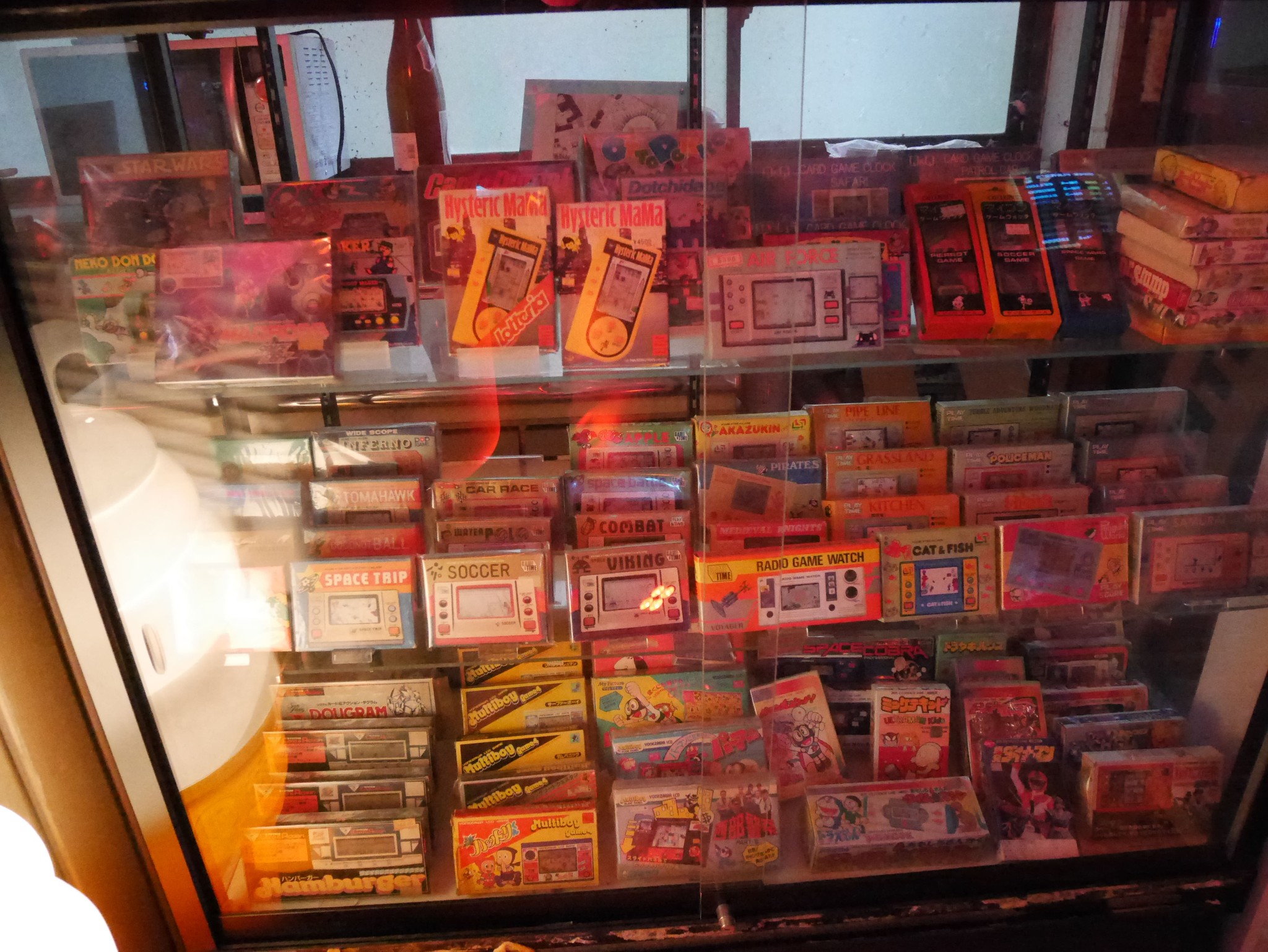 一軒家がレトロゲーム屋敷に 日本屈指のコレクターが抱く危機感