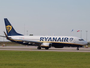 旅客機の強制着陸で「ルビコン川」渡ったベラルーシ　その先に待っていたのはロシア？