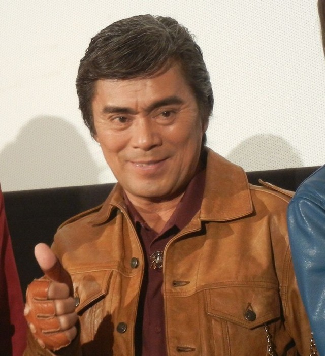 大葉健二＝2012年撮影