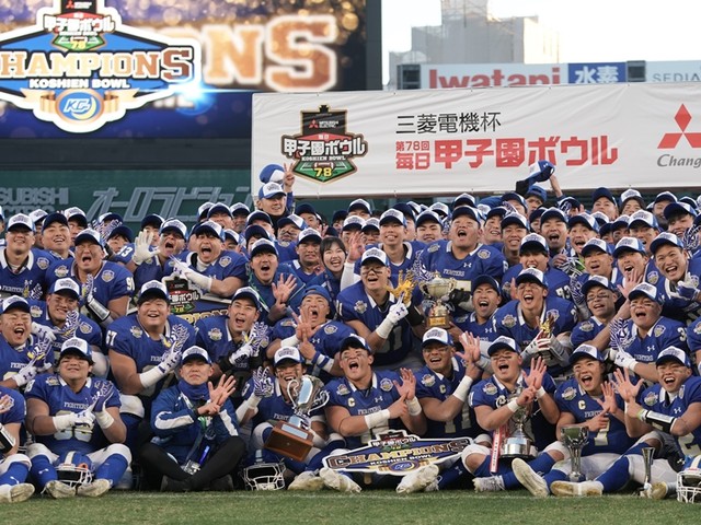 アメフト - 関西学院大QB星野太吾 入学2カ月で2番手争い、エースの兄