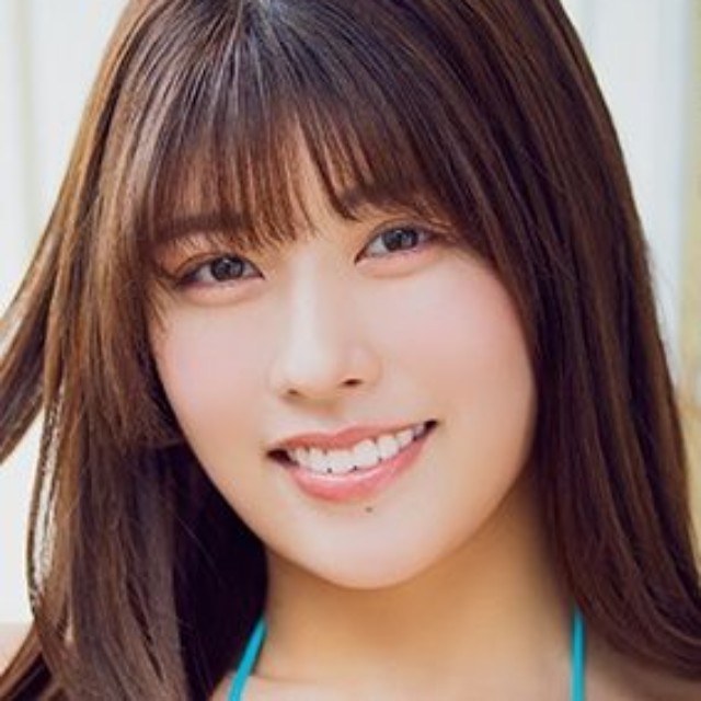 【表紙&巻頭グラビア】ちとせよしのfrom あまいものつめあわせ（撮影：石塚雅人）