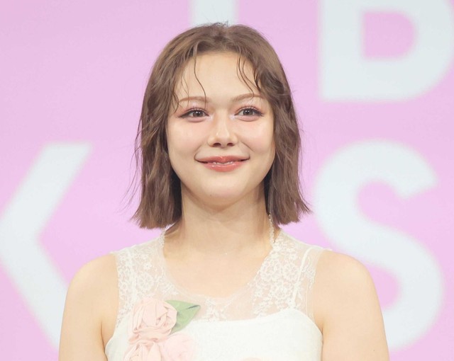 村重杏奈