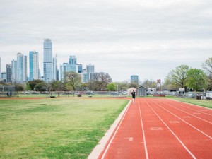 「頑張れよ」先生のその言葉が嫌いでした。25歳の私は今日も頑張っています