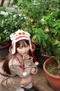 小野六花 デビュー6周年記念のPOD写真集『6'』（ロクダッシュ）