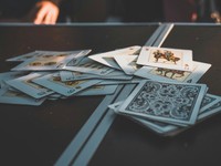 2時半まで続いたゲーム。翌朝は、楽しかった昨日と地続き