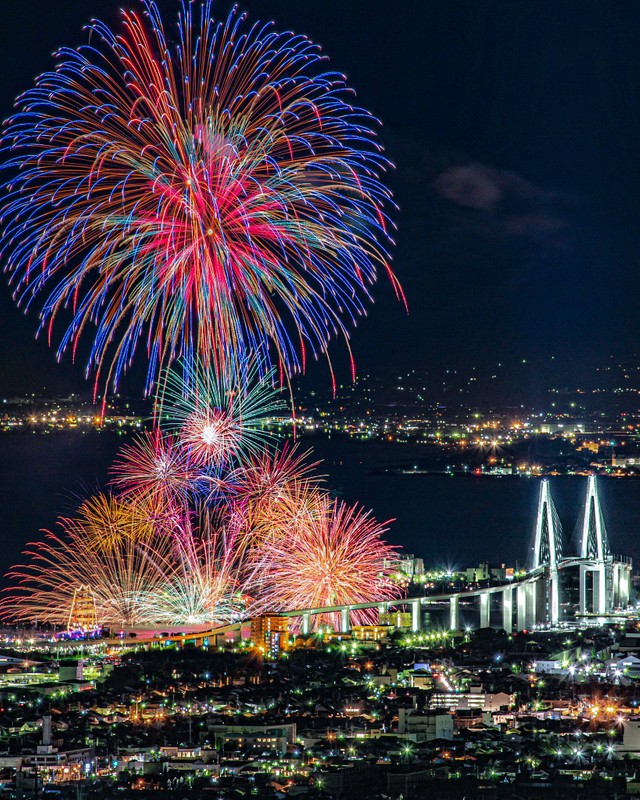 息を飲むような美しさ＝イナガキヤストさん（@inagakiyasuto）提供
