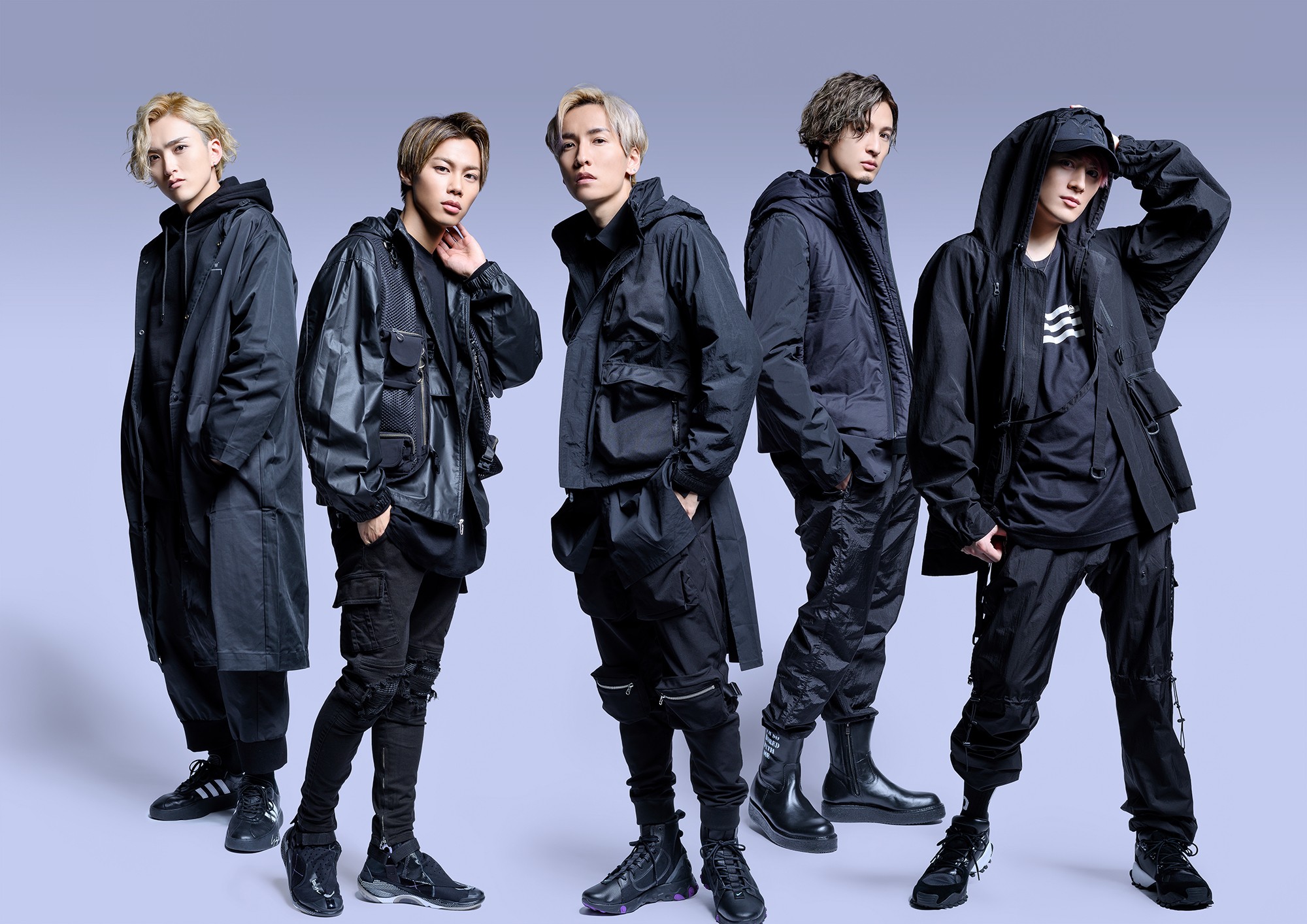 SNSで話題の謎の覆面5人組グループ「180jacK.」…ついに、その正体が