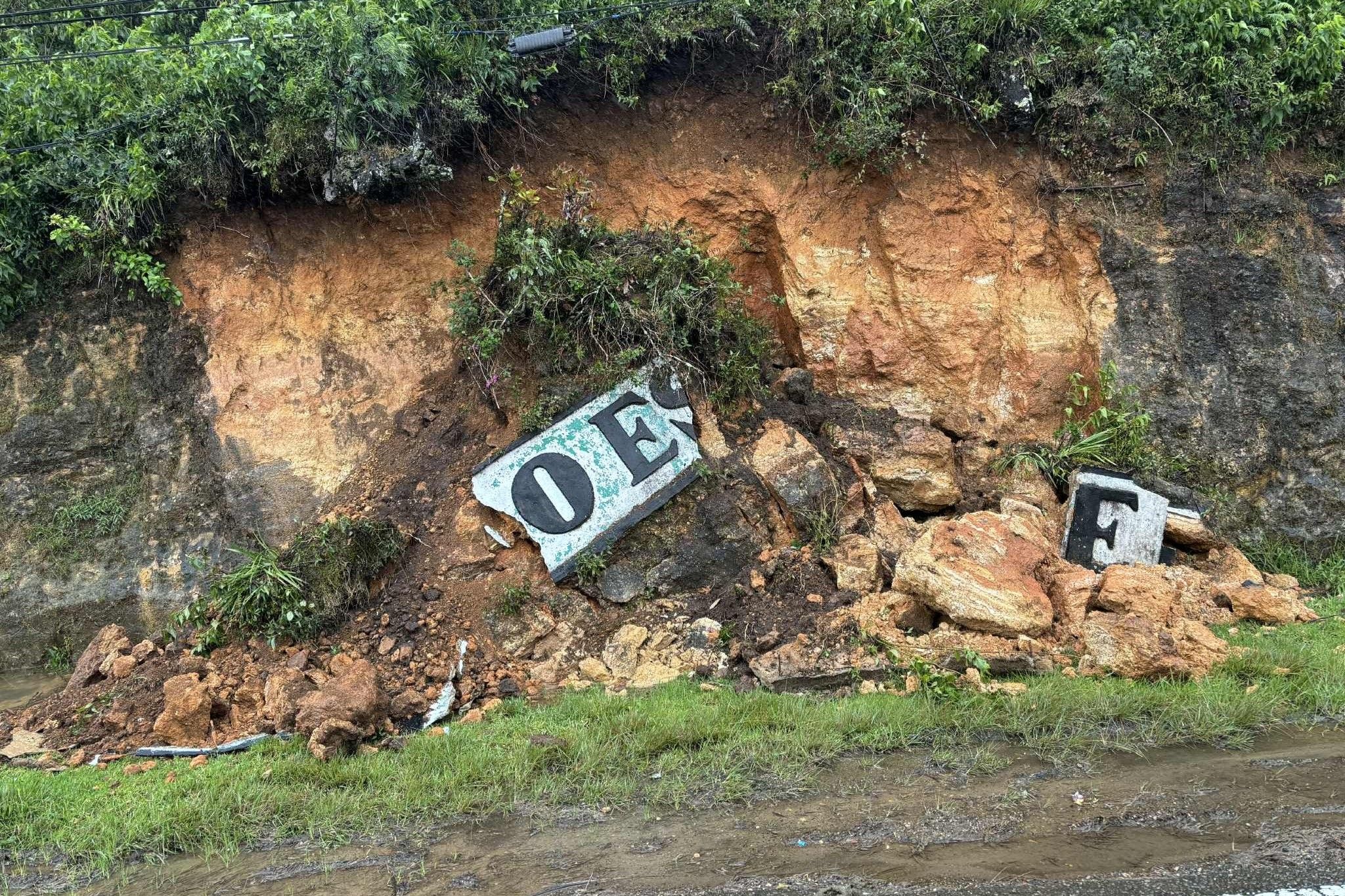 雨上がり サイクロン被害のスリランカ 危険地に住宅、社会構造に課題も