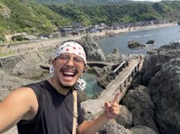 髪とヒゲを伸ばした現在の姿／舛谷さん（@mad_froggy513_2）提供