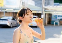 高井真菜写真集『高井です。～Another Edition～』より