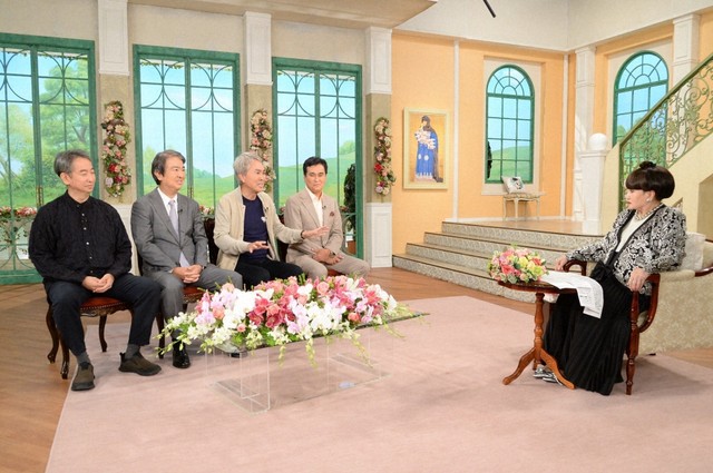 17日放送の「徹子の部屋」に出演する（左から）石原延啓氏、石原宏高氏、石原伸晃氏、石原良純。右端は司会の黒柳徹子＝テレビ朝日提供