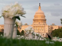 年に1100人もの命が警察に奪われるアメリカ　その「なぜ」を考えてみる