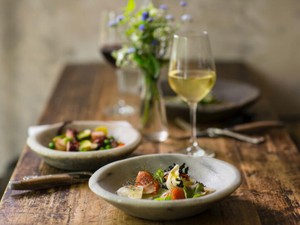 「結婚とは、仕事である」。苦楽を共にする相方探しと考えればいい